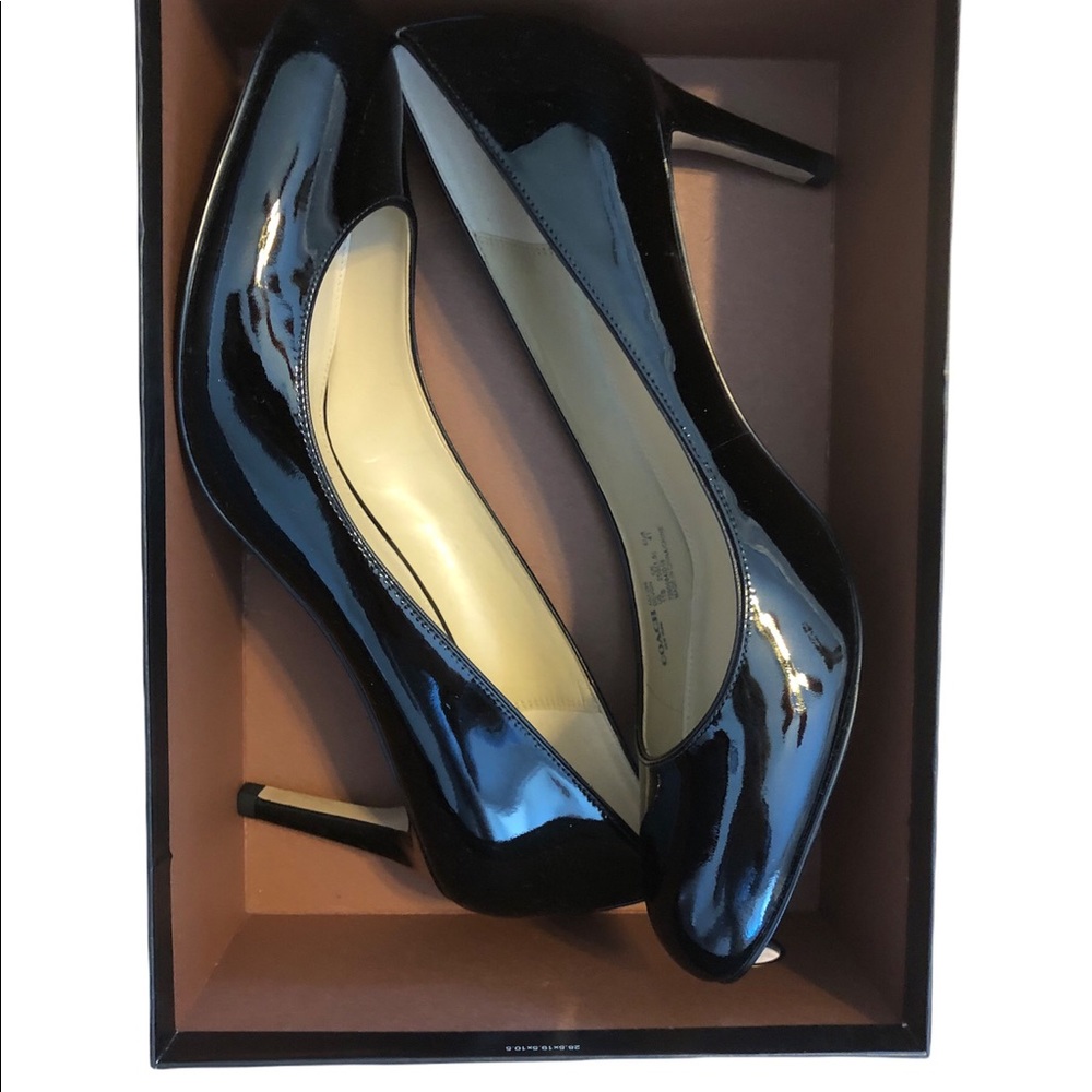 NWT Coach Devon Black Patent Leather Shiny Round Toe Kid heels